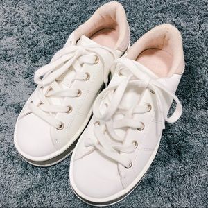 Zara White Sneakers Size 30 (Size 12) Big Girl